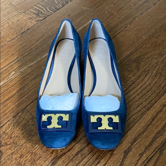 Tory Burch Gigi Block Heel Pump - Picture 3 of 6